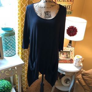 📍SOLD📍Black Tunic with Pockets
